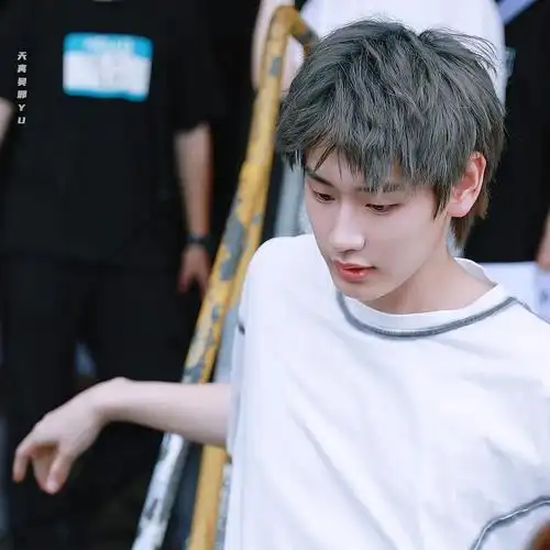 建一个ak刘彰夸夸楼