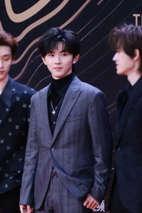 马嘉祺超话20231217 星光大赏 红毯西装93#全能音乐人马嘉祺##星光