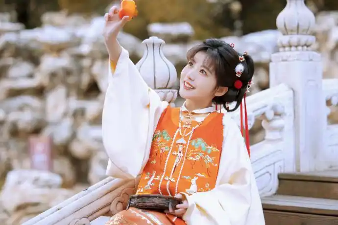 赖美云古装写真俏皮可爱