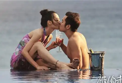 在《分手合约》中白百何与彭于晏分手3回,在《失恋33天》中白百何经历