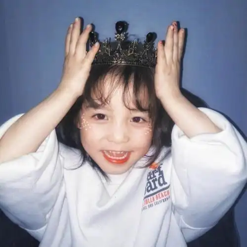 笑容纯真女生头像