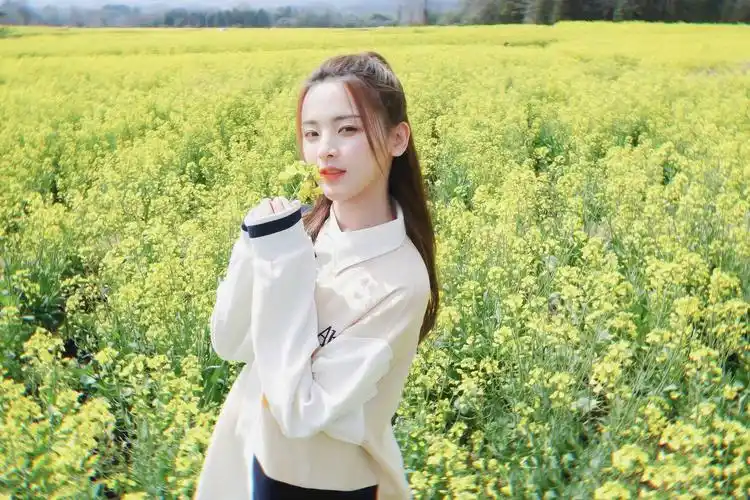 历史上的今天的杨超越0227