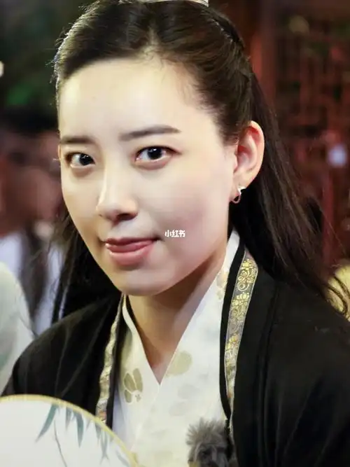 李斯丹妮古装,是公子还是千金小姐?_古装_娱乐_明星娱乐资讯