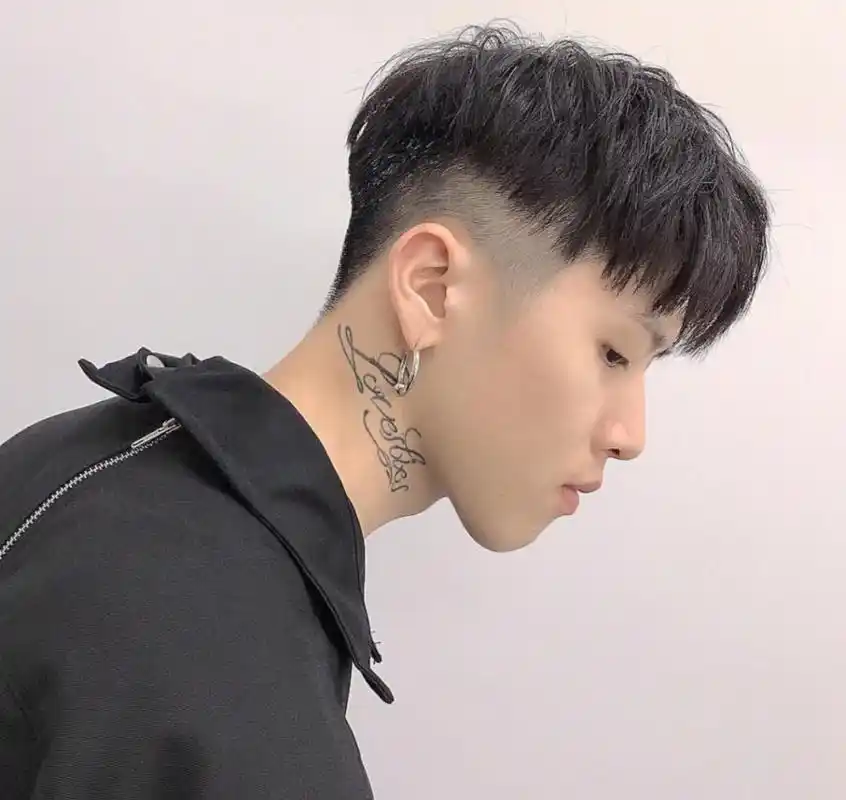 男生剪发小窍门:脸型决定发型,理发术语你要懂,才能剪完不后悔