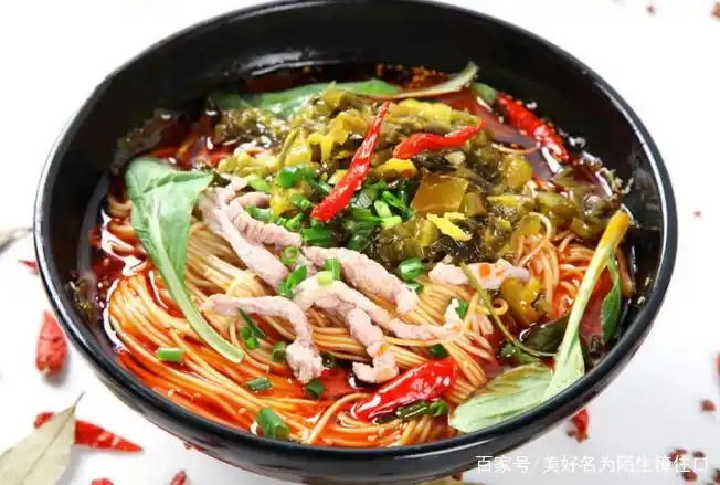 学会这道开胃又爽口的酸菜肉丝面,在家不愁没吃的了