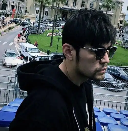 微信头像周杰伦动漫男头