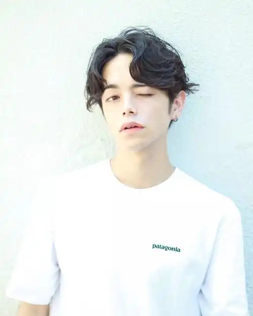 秋日男士烫发造型发量有救了