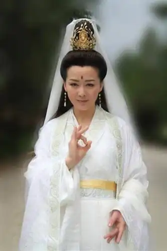 十七,陈冲 — 浙江版《西游记》观音如此浓妆艳抹的观音,小编也是服气