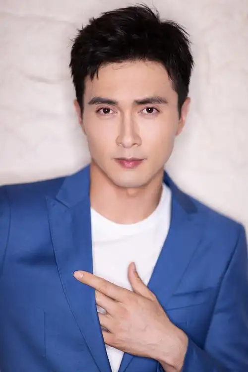 明星图片 大陆 男 高伟光 > 高伟光蓝色西装帅气写真图片(3/6)1/6 2/6