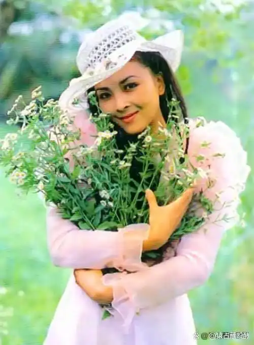 周洁:生命最后时刻,执意包机从美回国,5天后在故土安详离去