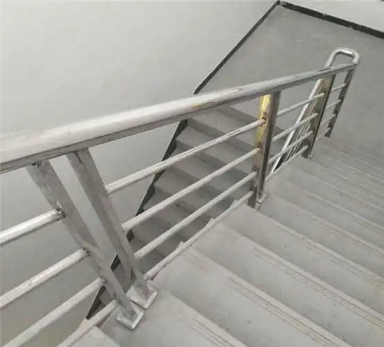 山东恒泰伟业专业不锈钢楼梯护窗栏杆生产厂家