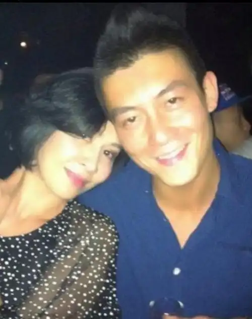 43岁谢霆锋对比43岁陈冠希,老去差距凸显,你更看重骨相还是皮相