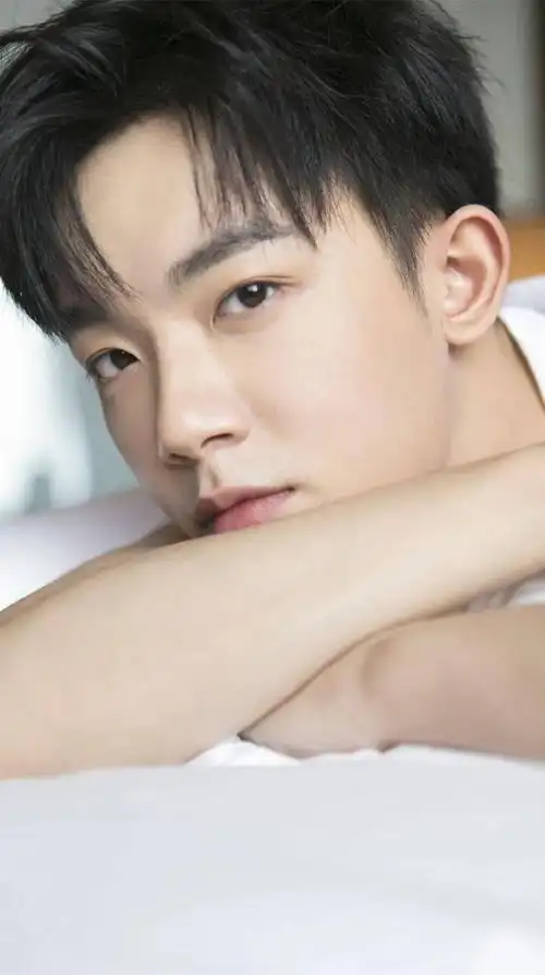 手机壁纸李明德