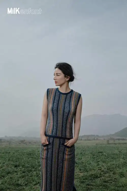 组图:黄奕首携女儿出镜脸贴脸超温馨 7岁黄芊玲像爸爸黄毅清