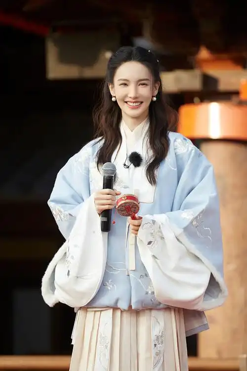 金晨追光吧古装造型温婉清秀宜古宜今尽显典雅精致