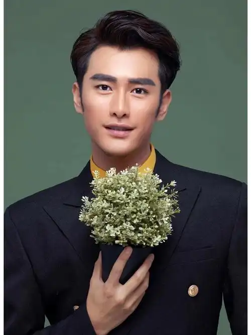 朱梓骁明星商务合作有需要品牌可联系