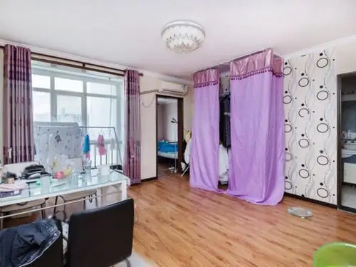 正规一居室可改两居室 中间楼层 满两年