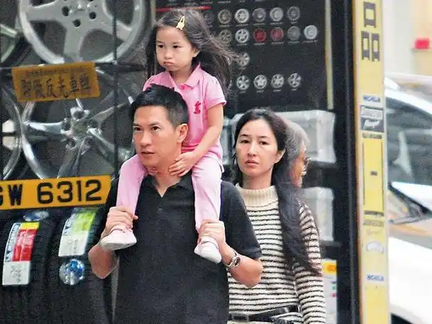 tvb视后关咏荷,为影帝老公息影成主妇,这才是娱乐圈最美爱情