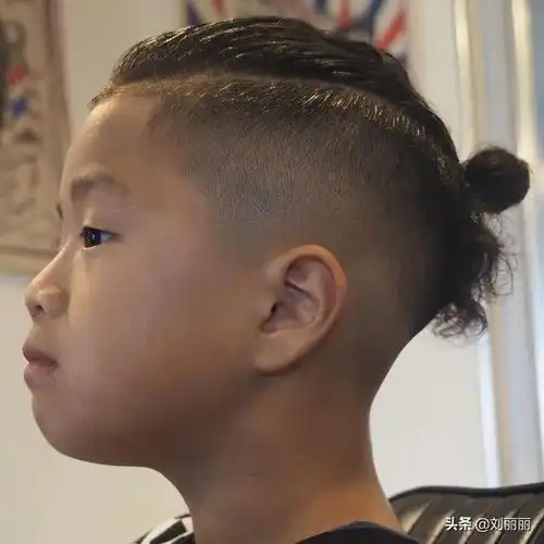 马上就要开学了,最帅小男孩发型推荐给大家,适合3到10岁(男生发型推荐
