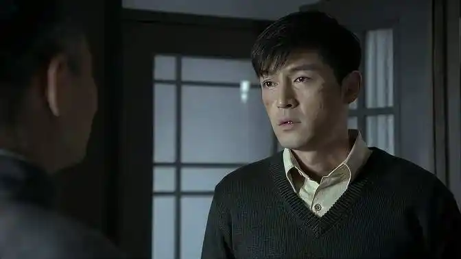 伪装者:明台和黎叔父子相认,明台终于找到父亲,崩溃的哭出声!