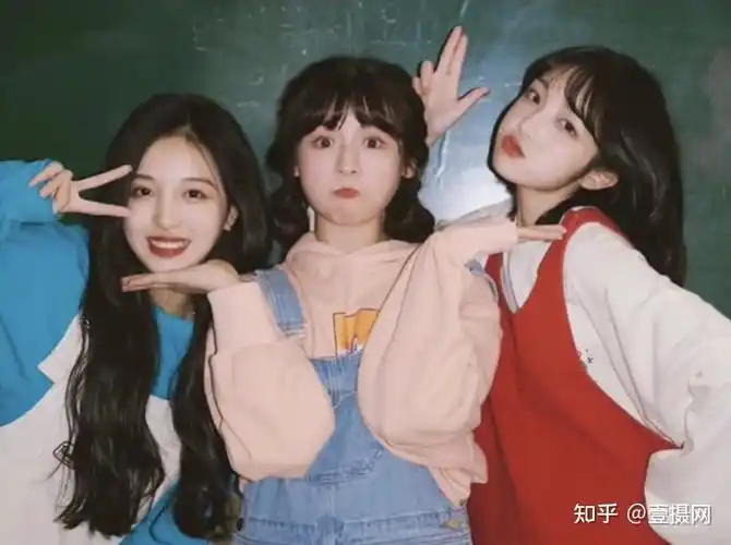 闺蜜三人拍照姿势大全,叫你的闺蜜一块来拍吧