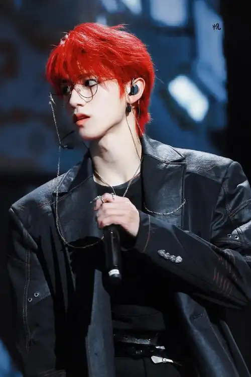 朱志鑫下颌线##和朱志鑫一起拥抱春天