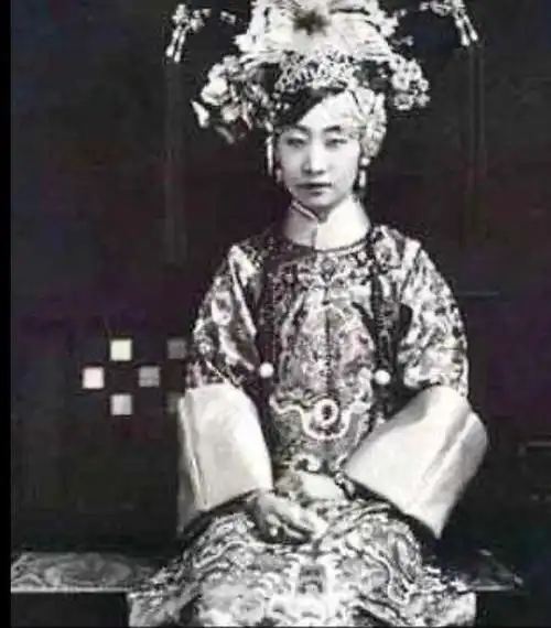 中国北京故宫老照片系列之清朝格格