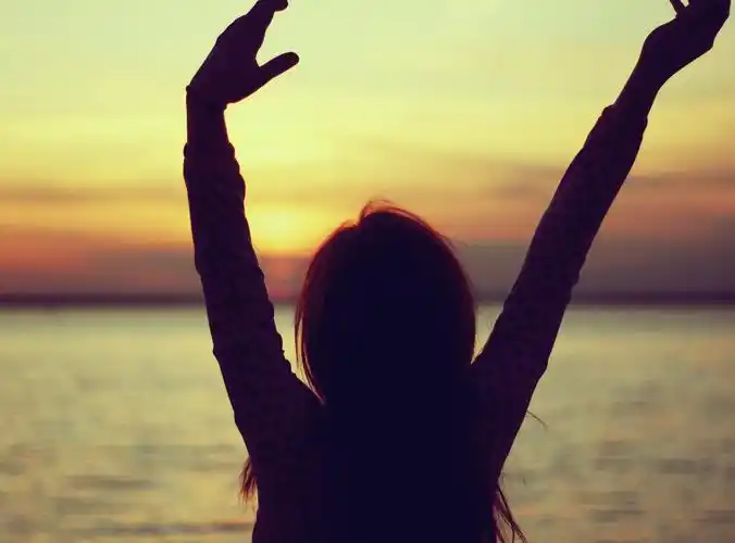 风景,不一般的风景,有那么一片天,美好,女孩,细微,背影,阳光乍泄