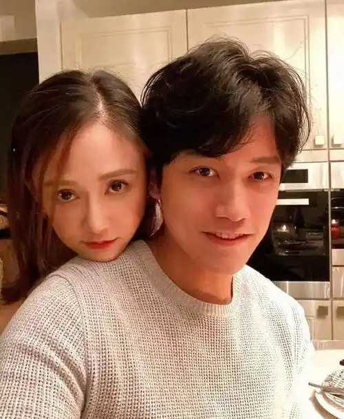 爱上霍建华遭雪藏,如今41岁的陈乔恩与小9岁男友甜蜜幸福_艾伦_节目