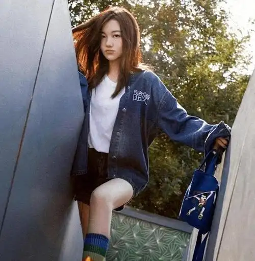 李嫣终于拿掉兔唇标签整容后美出新高神似年轻时的王菲