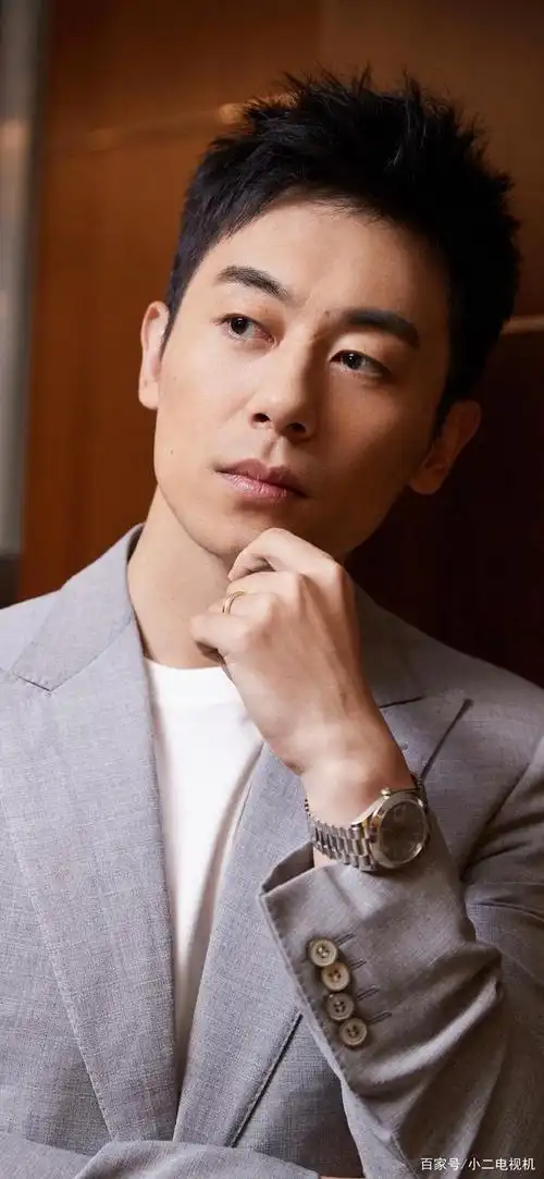 朱亚文和王丽坤化身保镖新剧又尬又上头霸总题材有何魔力