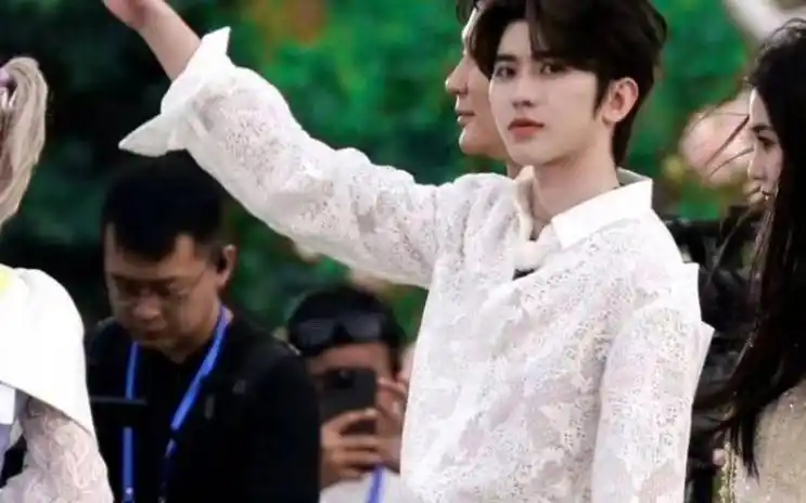 【德蔡兼贝】蔡徐坤×杨颖angelababy 泰国情侣一日游