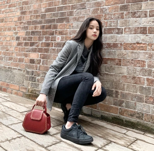 欧阳娜娜上脚ambush x converse chuck 70 欧文娜娜匡威鞋图片合集