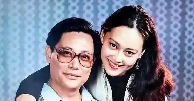 宋佳照顾患病丈夫1年后再遇13年前旧爱到了55岁再嫁外国人