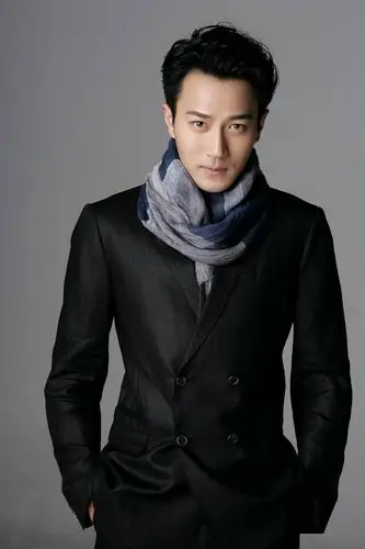 p>刘恺威,1974年10月13日生于中国香港,祖籍山东威海,中国影视男演员