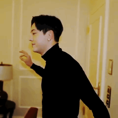 陈伟霆酷帅哥跳舞gif动图_动态图_表情包下载_soogif