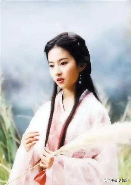 华裔作家揭秘刘亦菲美国生活:继父是华人大律师,一家人住富人区