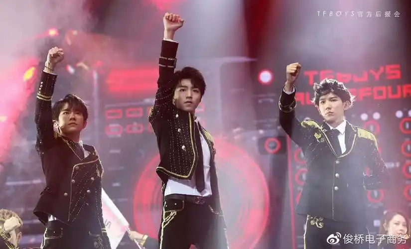 网曝tfboys八周年举行三场演唱会,网友猜测称:可能真的要解散了
