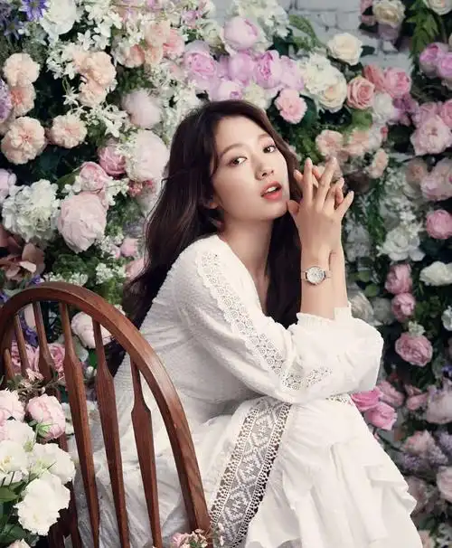 朴信惠绝美写真魅力散发