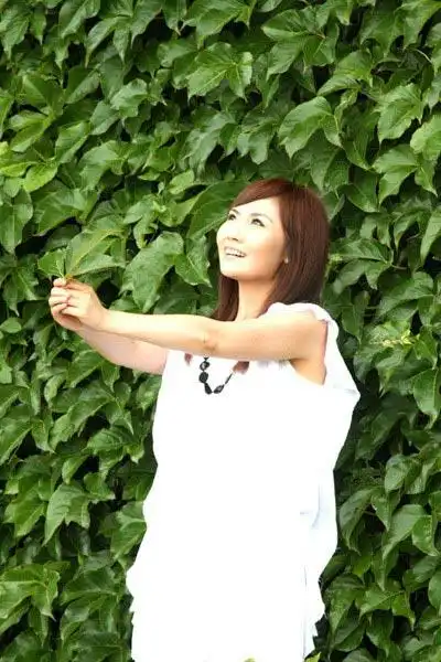 黄堃音乐专辑首支mv造型曝光展南国风姿