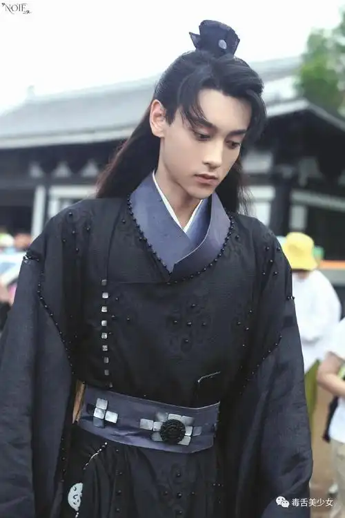 费力挑出20位古装帅哥