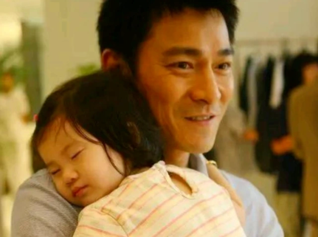 刘德华8岁女儿入院看心脏,"老来得子"不仅有惊喜,还有痛作为娱乐圈中