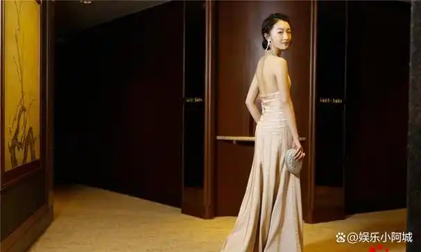 回顾这些女明星的穿搭,是"穿衣自由",还是"败坏风气"?