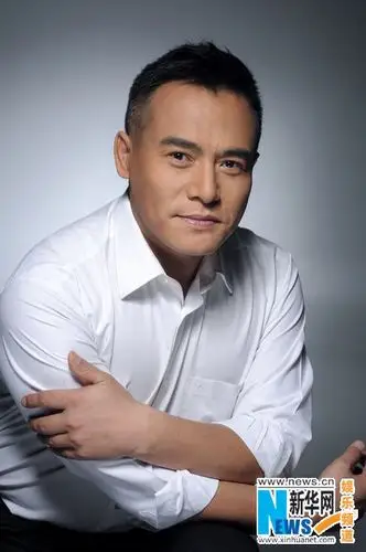 与导演郭靖宇合作的演员黑子在剧中成功诠释了民国热河的枭雄"那图鲁"