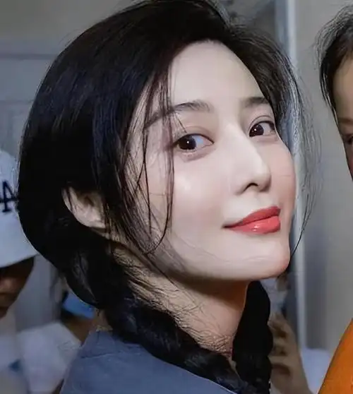 "京圈恶少"王烁:睡遍娱乐圈女星,殴打继母王艳,枪指刘涛老公