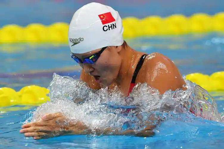 游泳全国冠军赛于静瑶获女子100米蛙泳冠军