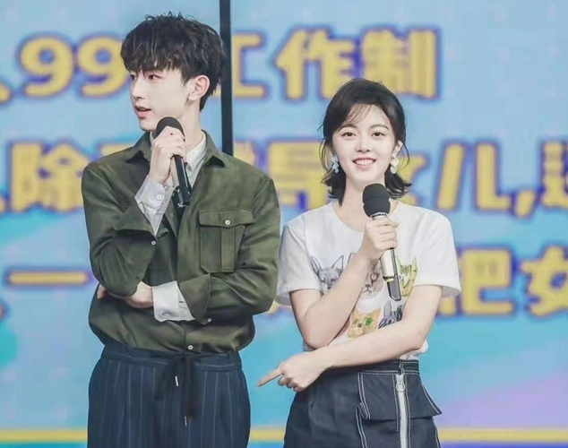 少年派2赵今麦郭俊辰路透曝光,两人席地而坐好甜,网友:期待了