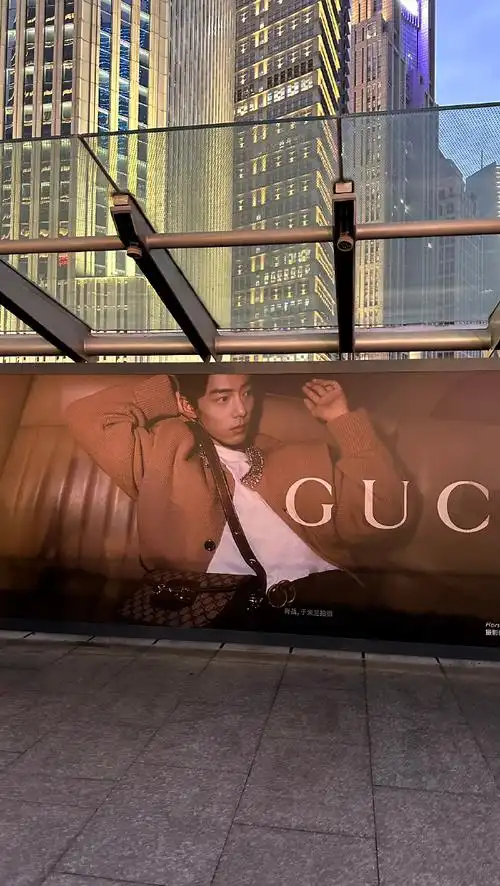 真好看拍到了几个小飞侠的影子  @x玖少年团肖战daytoy