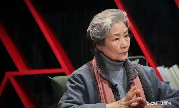 吕中23岁嫁人与丈夫恩爱53年难舍难分一双儿女是她的骄傲