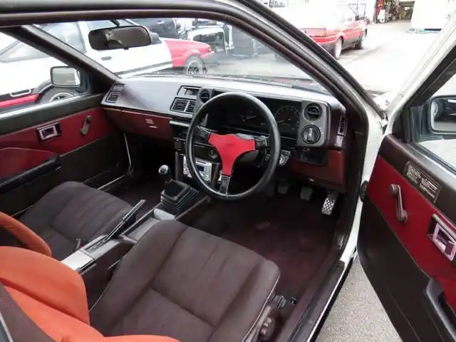 只存在美好记忆中的车-丰田ae86/trueno